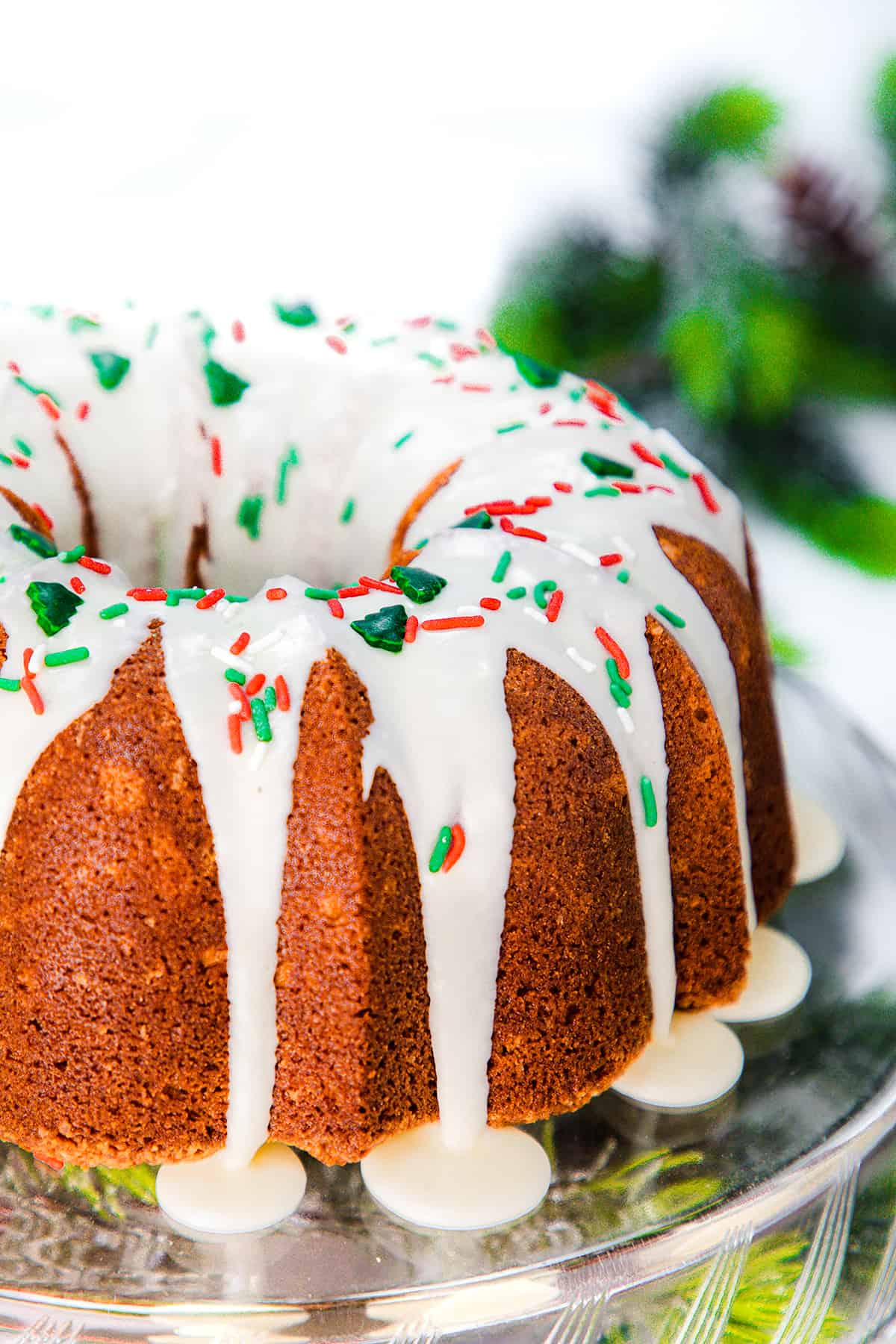 Delicious Eggnog Cake: Your Must-Bake Holiday Dessert